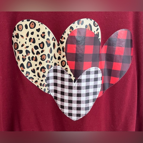 Women’s Soft Heart Tee, Size Medium - Picture 2 of 3